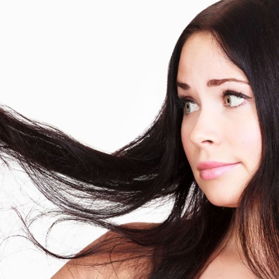 Capelli disidratati dopo l’estate? Rimediamo subito! Capelli disidratati dopo l’estate? Rimediamo subito!