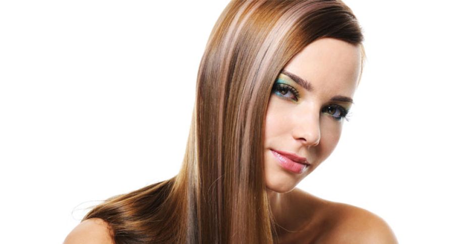 Capelli lisci, voluminosi e lucenti: i nostri consigli Capelli lisci, voluminosi e lucenti: i nostri consigli
